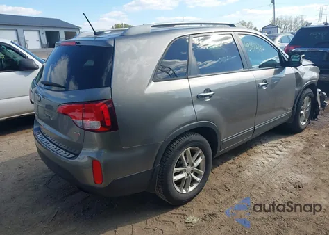 2015 Kia Sorento Lx z USA, uszkodzony, nr VIN 5XYKTCA65FG616431